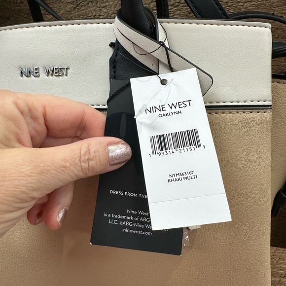 👜 Nine West Oaklynn Satchel - Khaki Multi - NWT - Picture 5 of 9